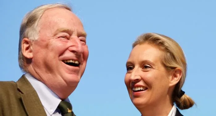رهبران پارلمانی الکساندر گائولند و آلیس ویدل دو تن از برجسته ترین سخنگویان AfD هستند - آینفاخ - einfach